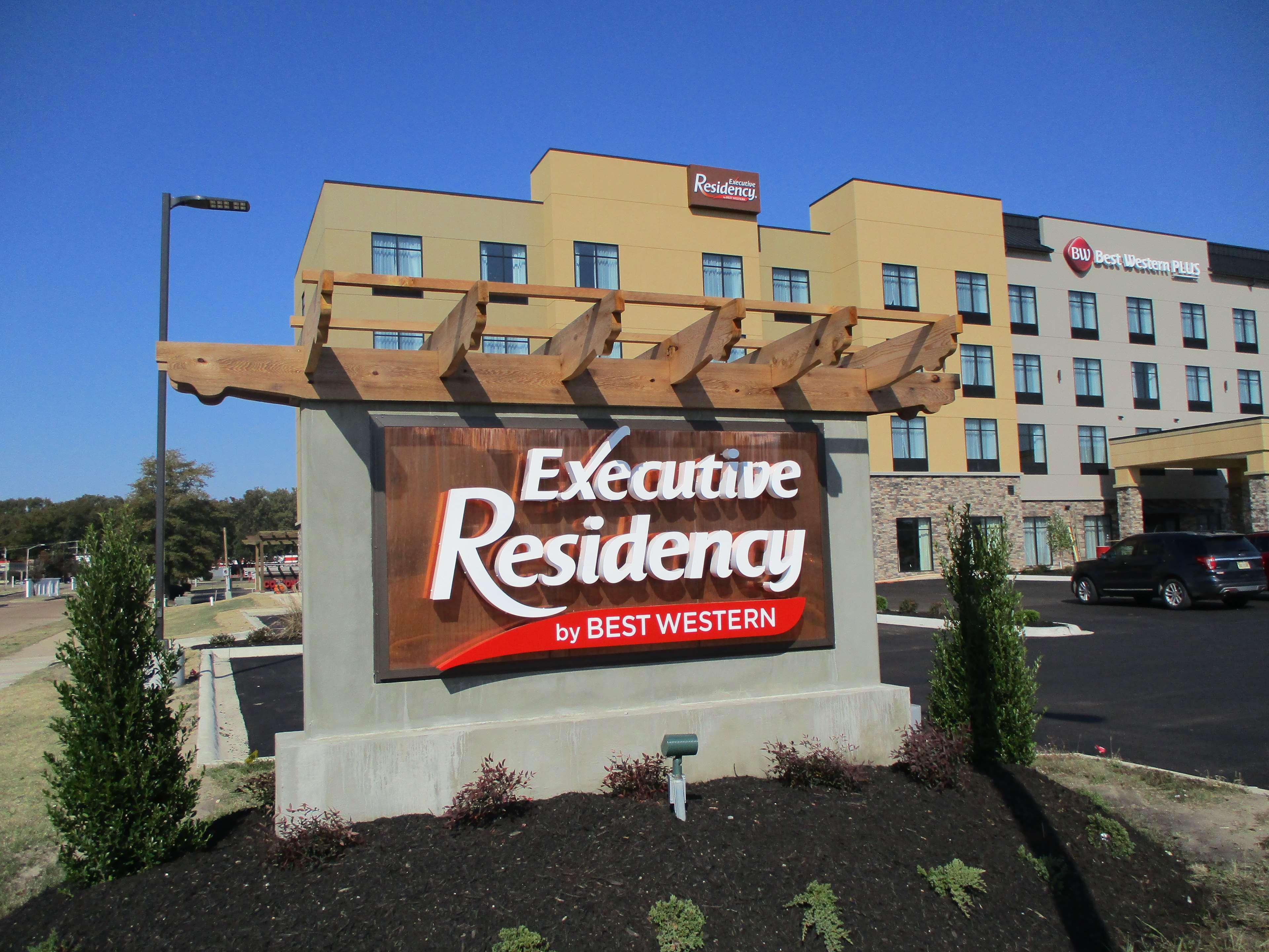 Best Western Plus Executive Residency Marion Esterno foto