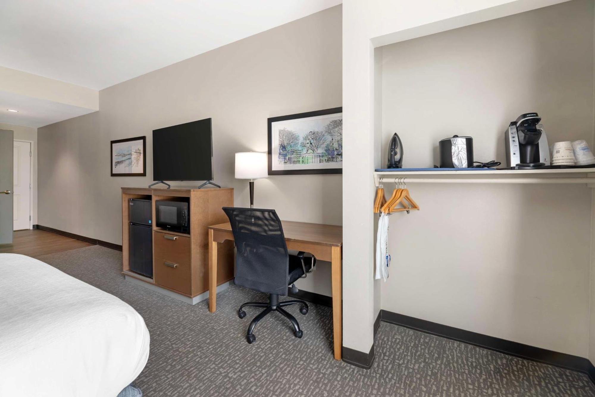 Best Western Plus Executive Residency Marion Esterno foto