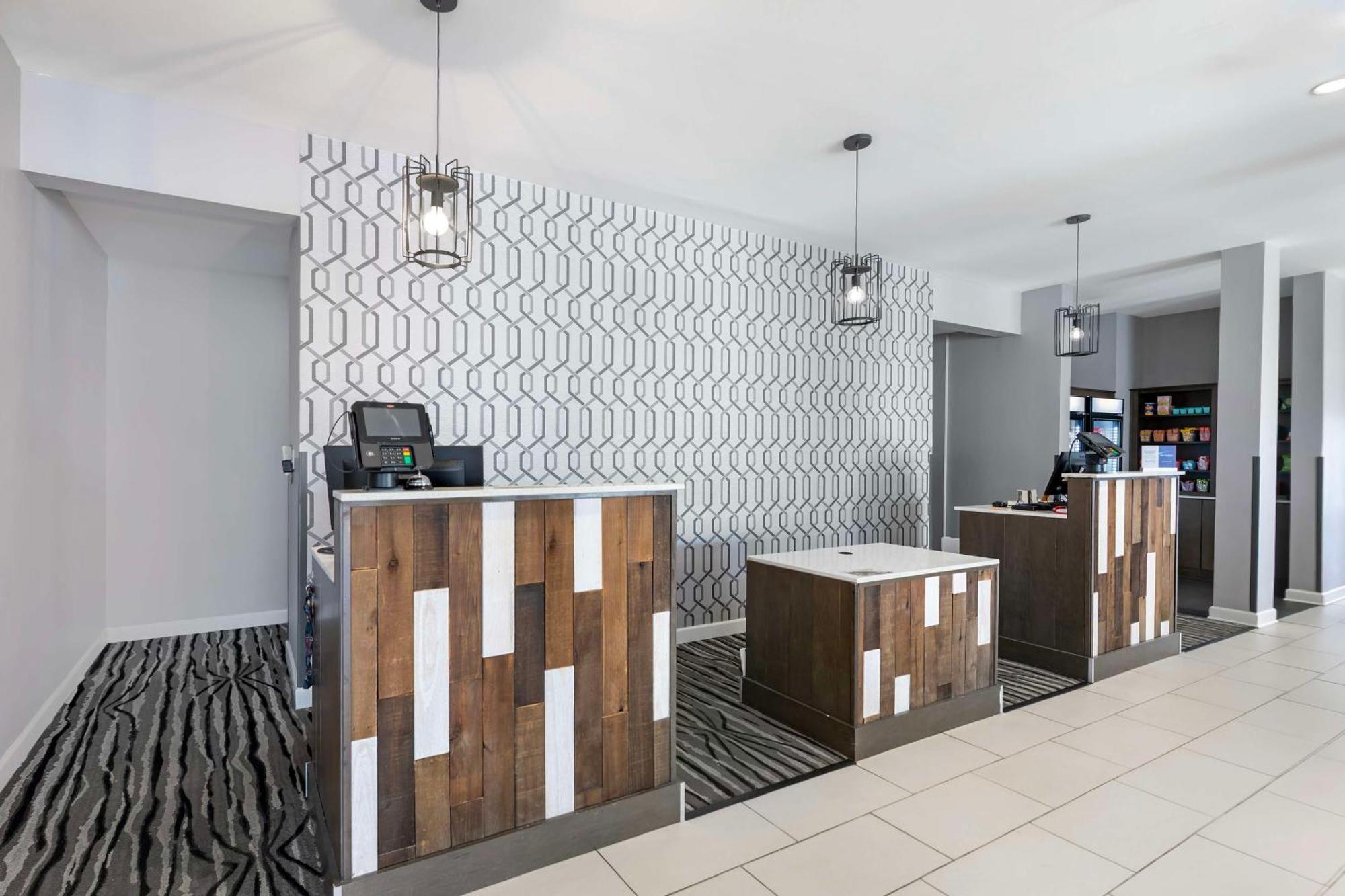 Best Western Plus Executive Residency Marion Esterno foto